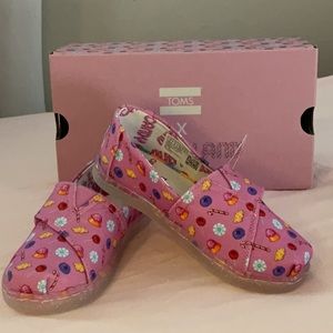 New TOMS Alpargata Candyland confections print girls pink shoes size T9